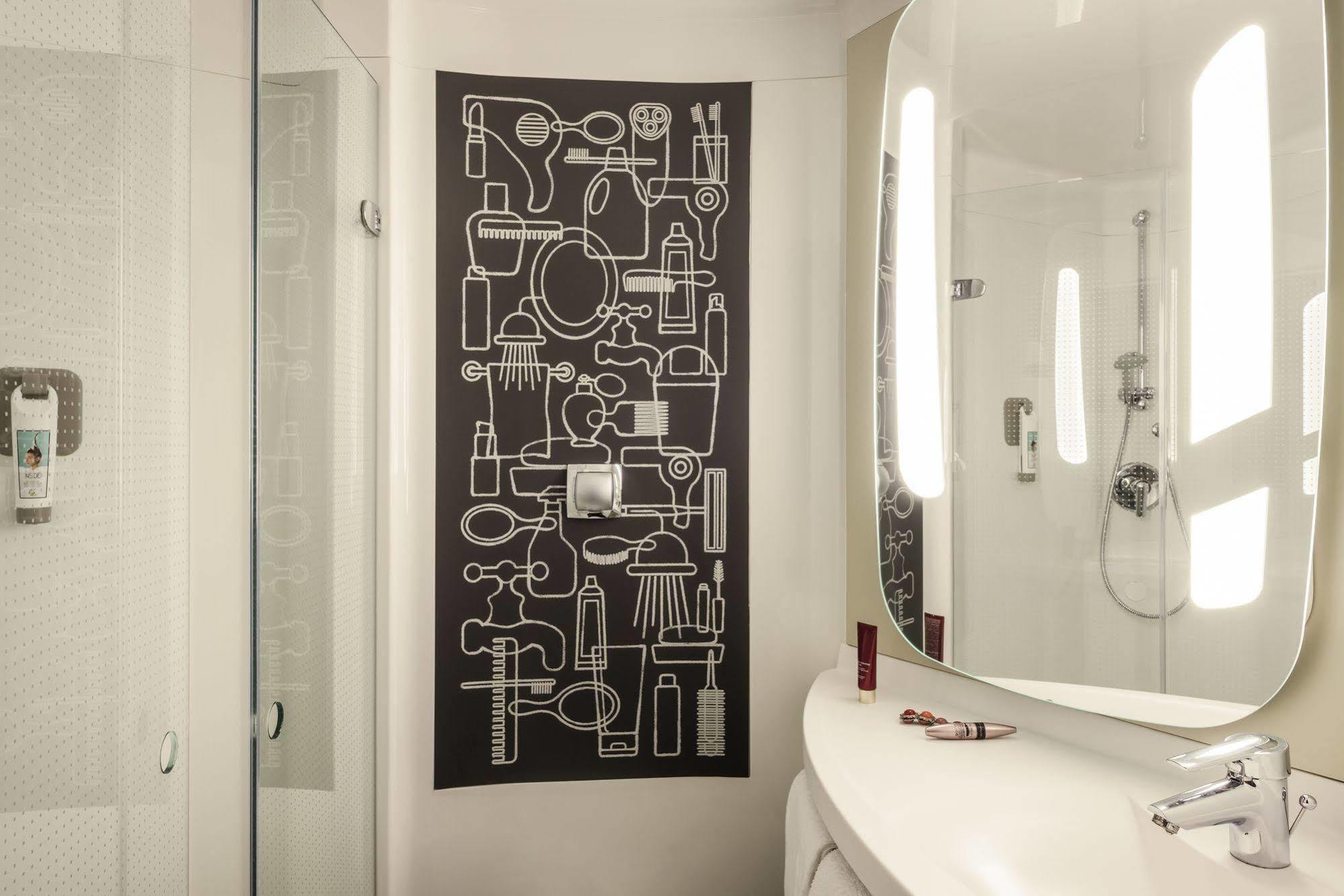 Ibis 3*